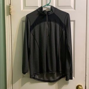 Misses black athletic running sweater